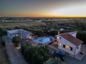 Countryside villa in Polaca with private pool